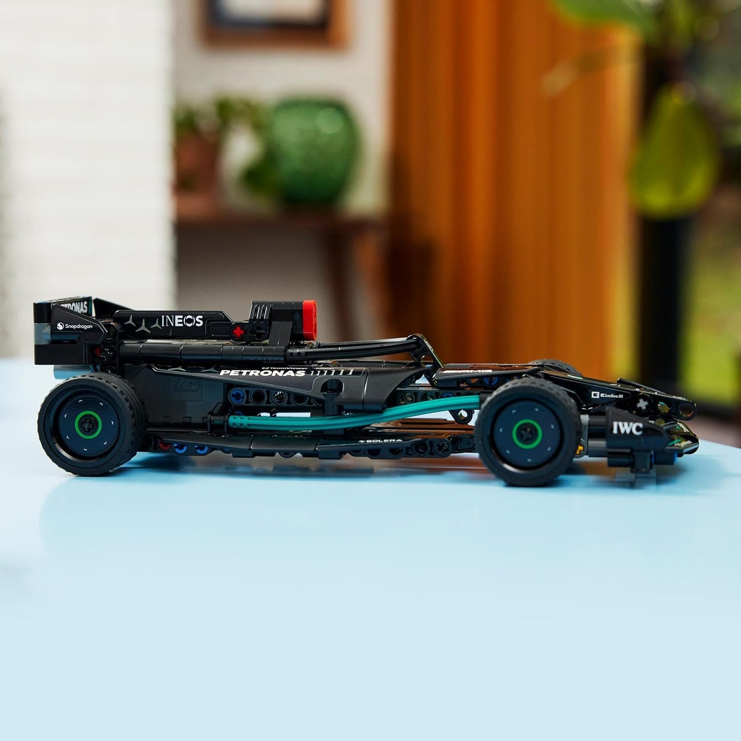 LEGO Technic Mercedes-AMG F1 W14 E Performance – Das ultimative Rennwagen-Erlebnis*
